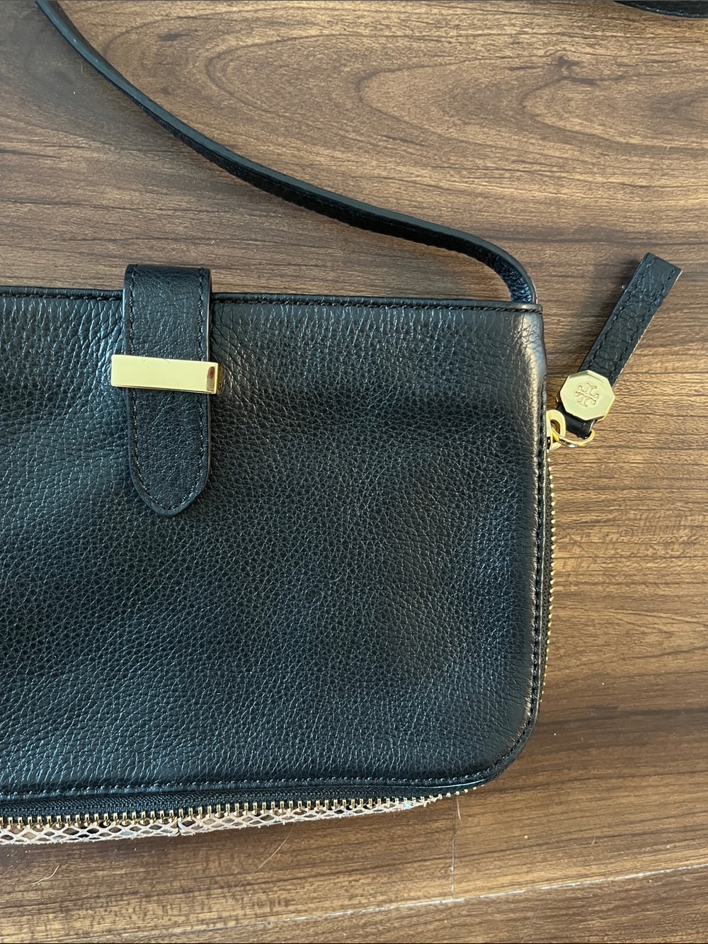 Tory Burch Mini Expandable Zip Soft Black Leather Crossbody Bag - Picture 3 of 5